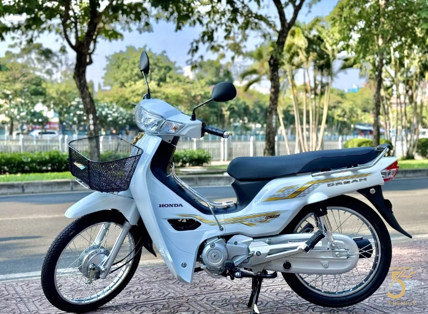 Honda Dream 125 NCX 2024 Thailand phong cách thể thao