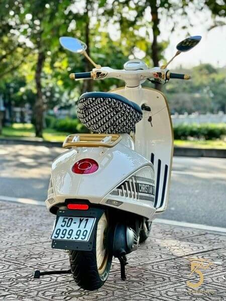 Vespa 946 2015 custom Christian Dior cửu ngũ chí tôn