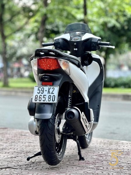 Xe SH 125i Việt Kiều nhập 2012 sở hữu biển số may mắn 