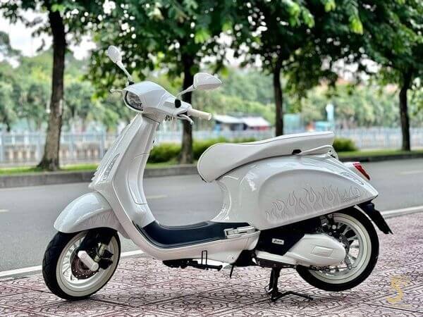 Các phiên bản xe máy Vespa Primavera trên thị trường