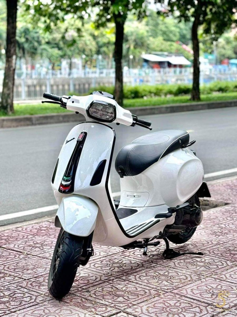 Giá bán xe Vespa Primavera là bao nhiêu