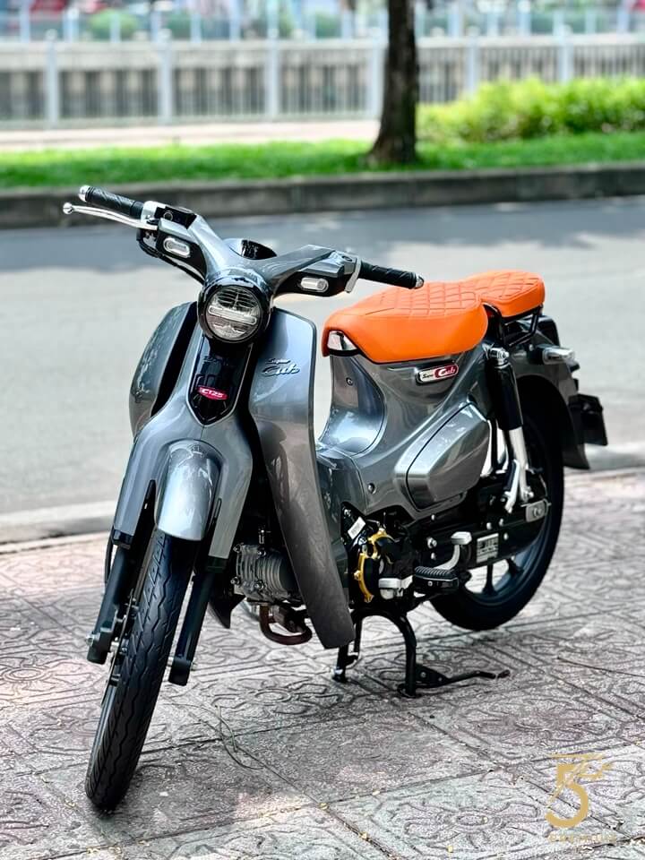 Ngoại hình ấn tượng của Honda Super Cub 125 Thái 2020