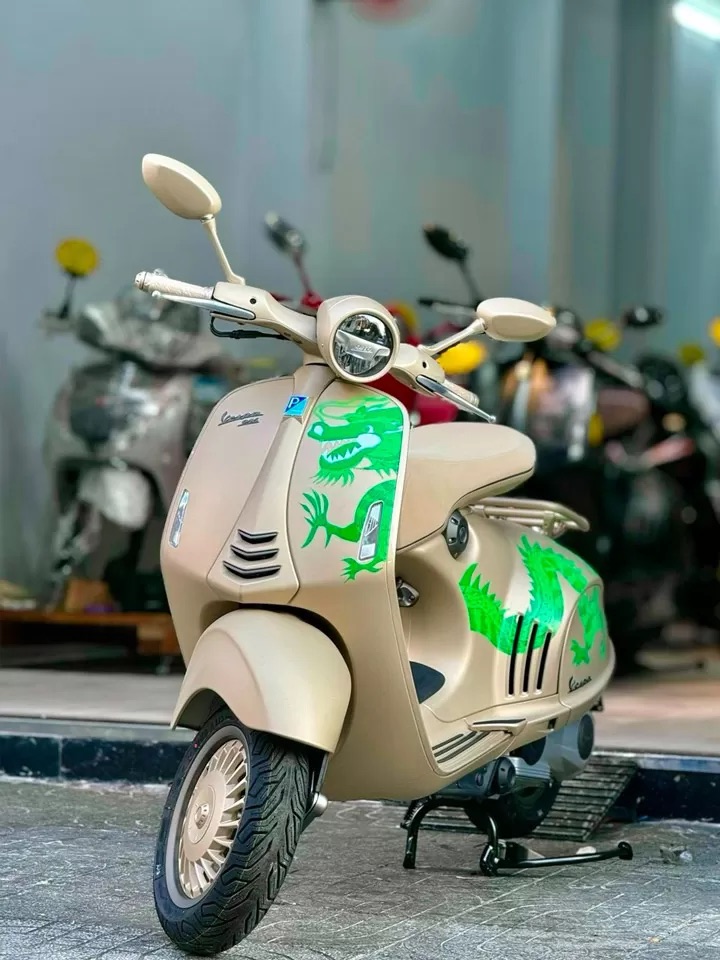 Mua Vespa 946 Dragon phiên bản đặc biệt