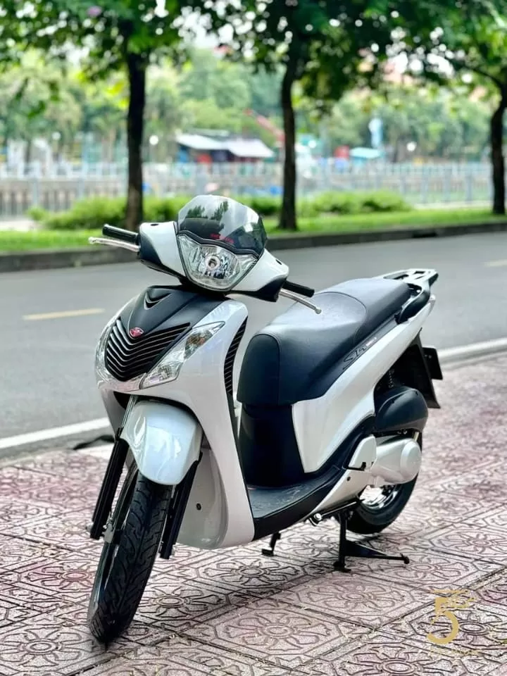 SH150i nhập Ý 2011