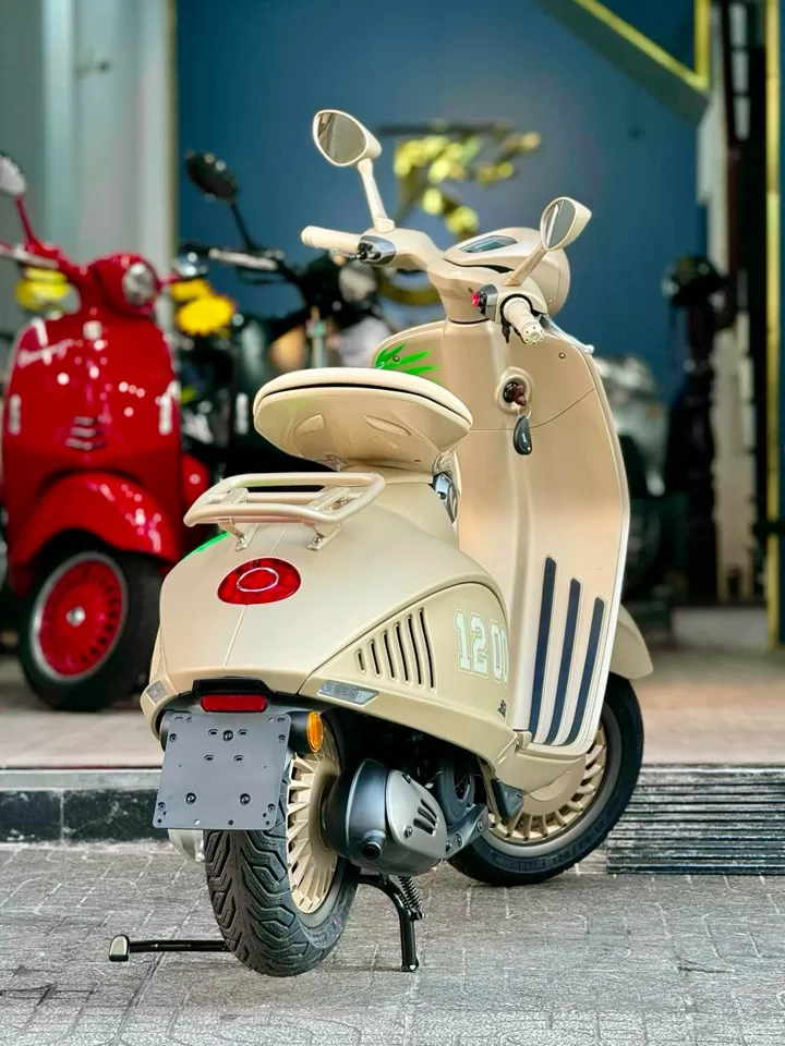 Vespa946 155CC Dragon