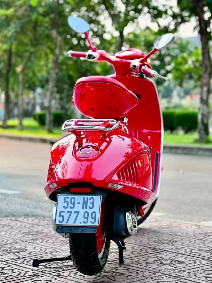 Vespa946 Bellissima 2015