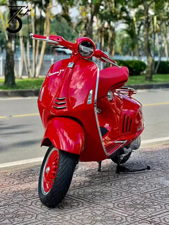 Vespa946 RED limited 2020