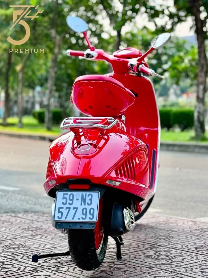 Say đắm vẻ đẹp Vespa 946 Bellissima 2015 biển số “Đại Cát Đại Lợi”