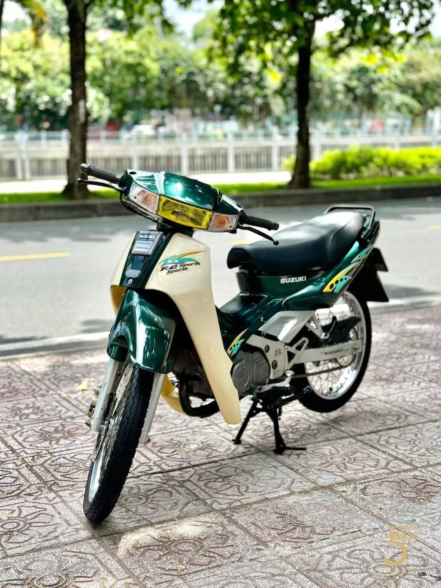 Suzuki RGV “vua đường phố” cực đỉnh