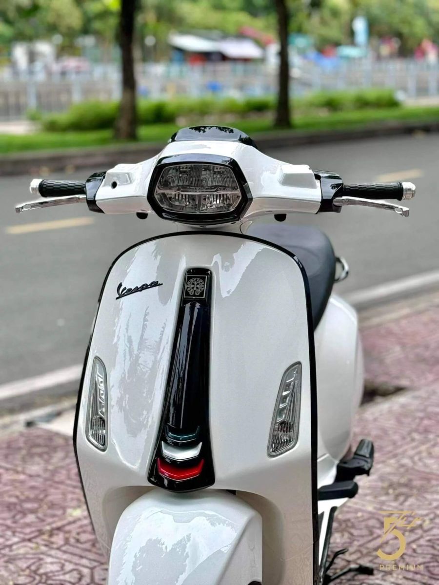 Tại sao nên mua Vespa Sprint cũ?