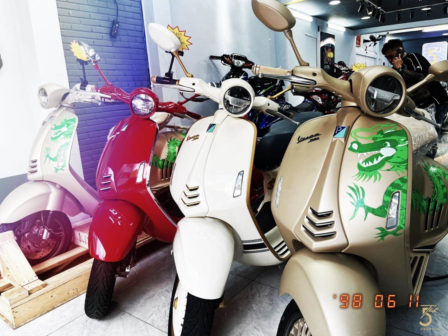 Tứ 5 Premium - Địa chỉ mua bán Vespa cũ cực hiếm