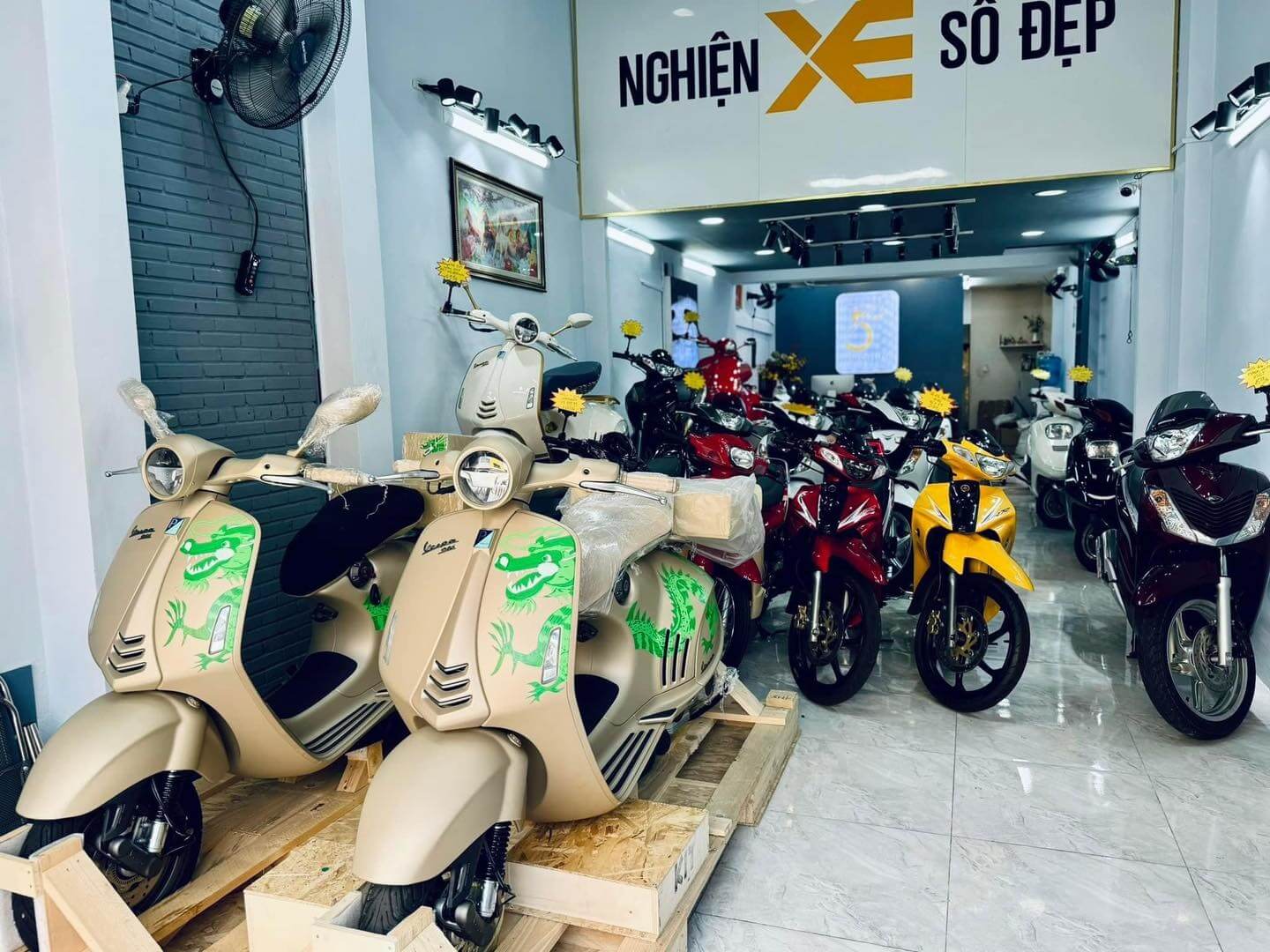 Tứ 5 Premium mua bán xe Vespa Sprint cũ chất lượng