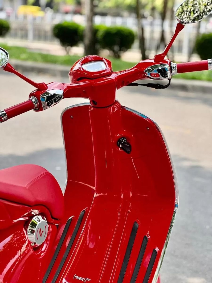 Vespa GTS 300 hiện nay giá bao nhiêu?